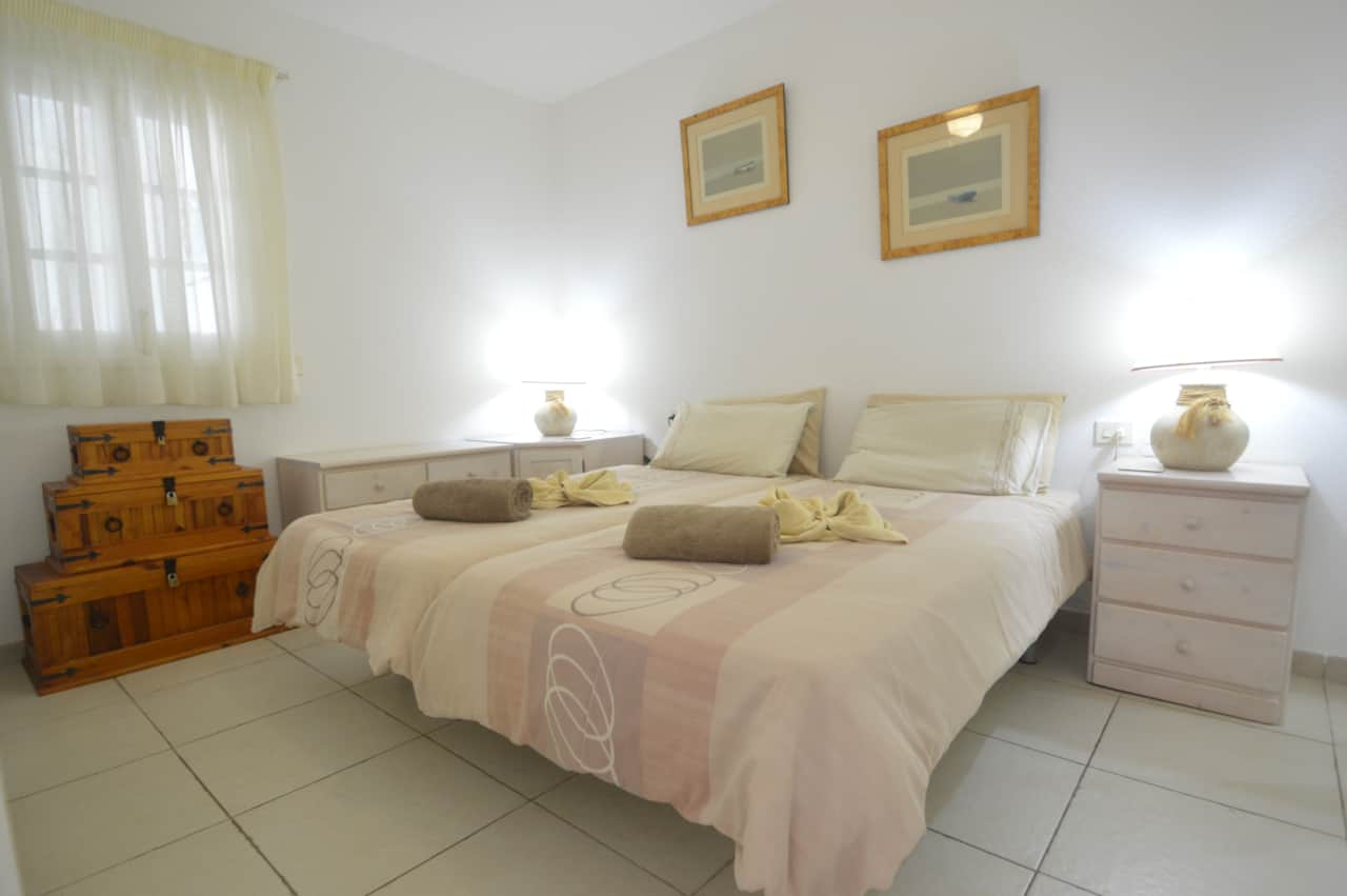 Camera da letto con due letti singoli