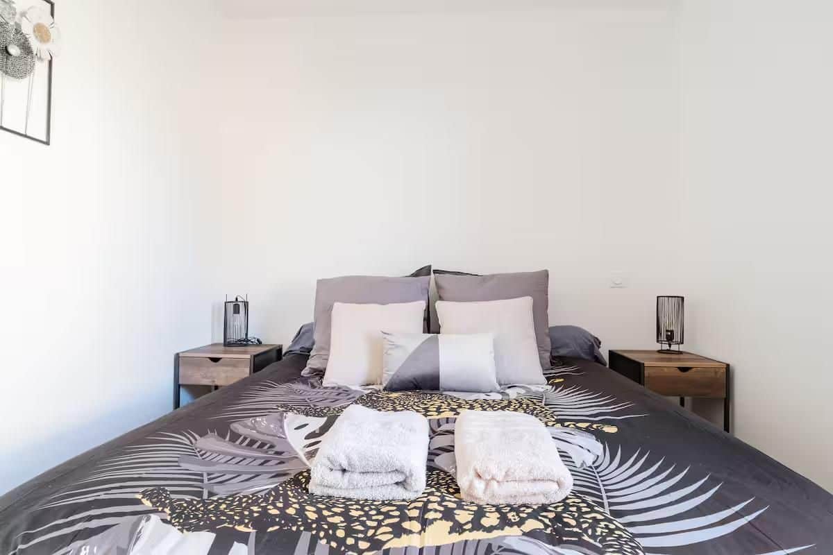 Room 2