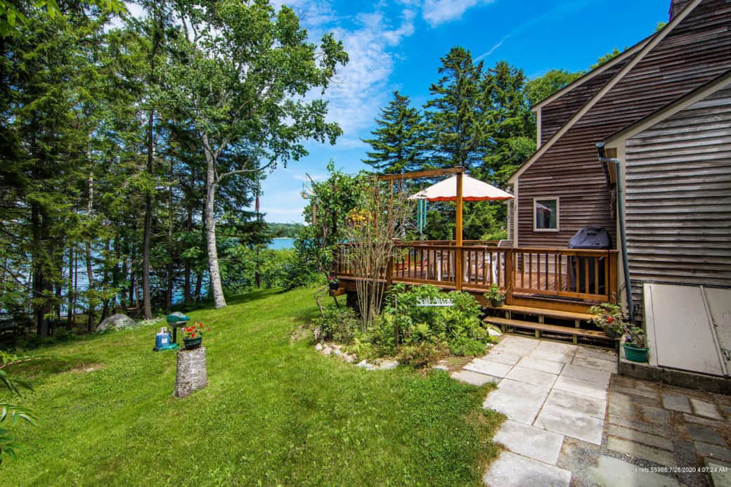 Spacious back lawn