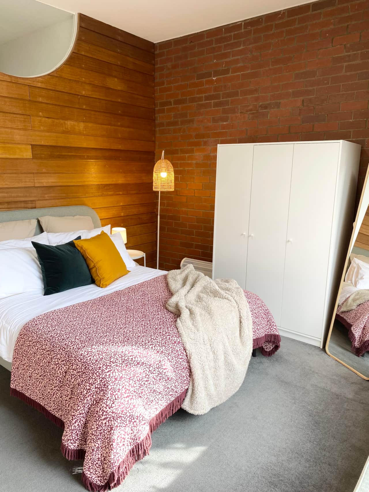 The entrance bedroom with plenty of hanging space in the wardrobe