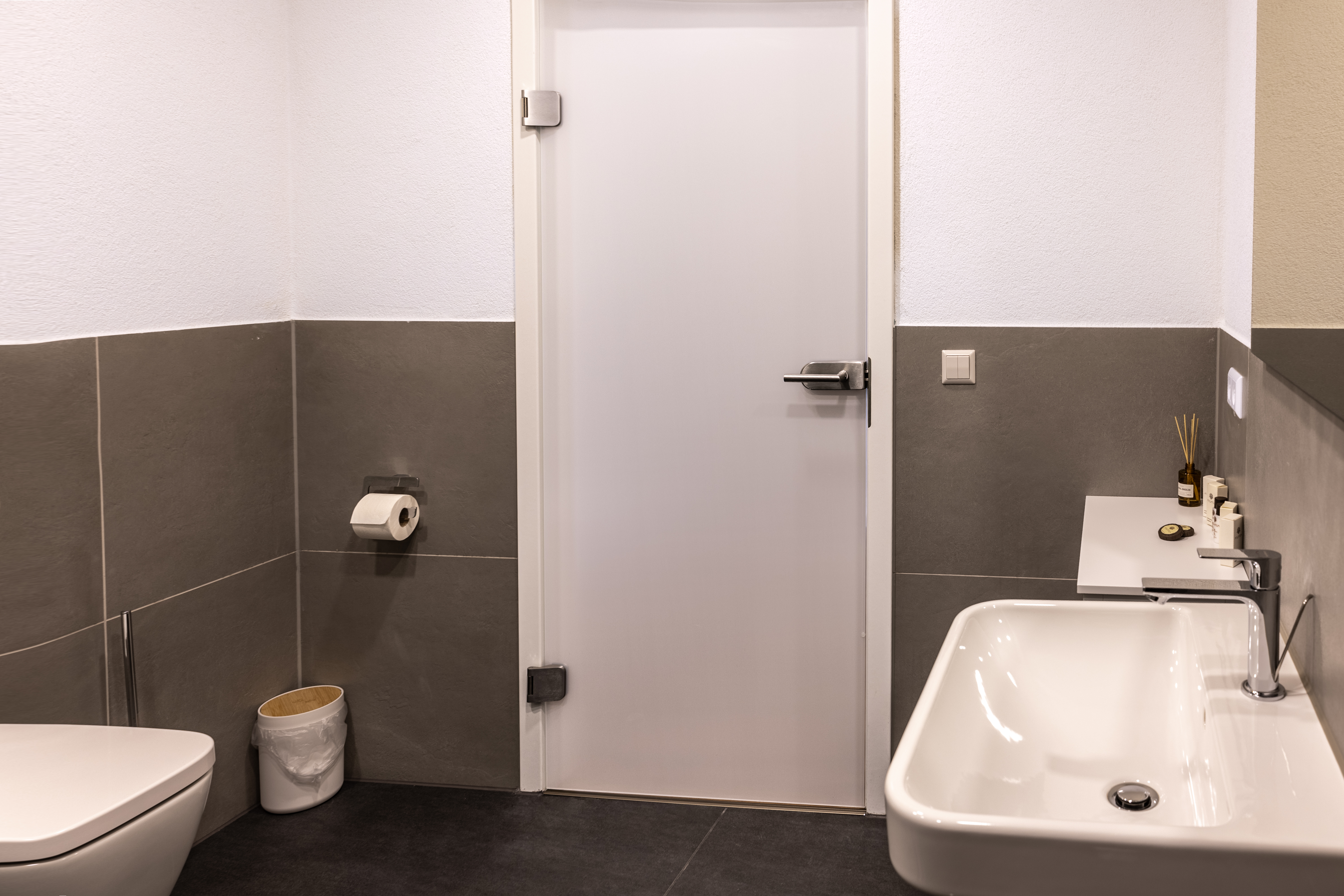 Apartment 5 4