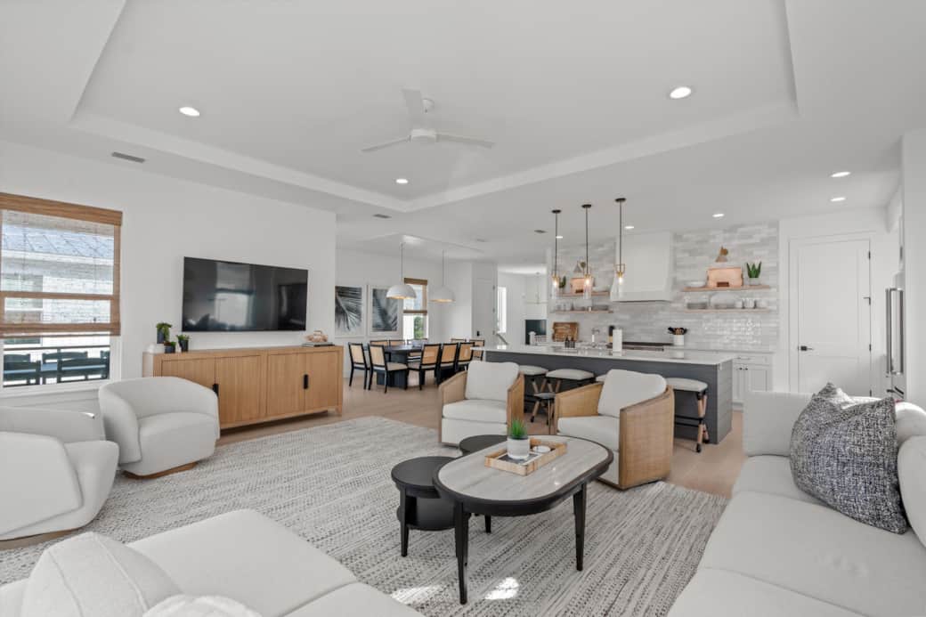 Expansive open concept living space. Great for family lounging and dining. Expansive open concept living space. Great for family lounging and dining.