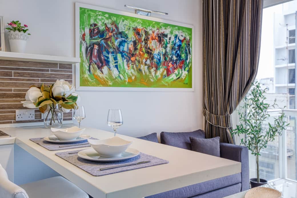 Fully equipped kitchenette and dining space