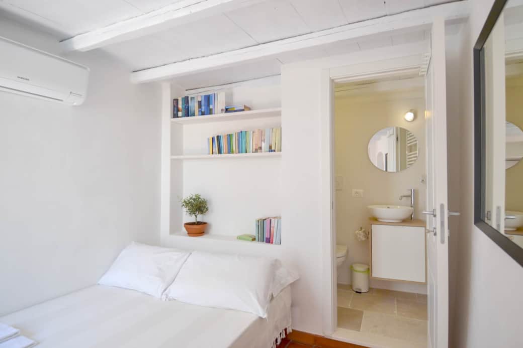 Elena - bedroom and bathroom in the room