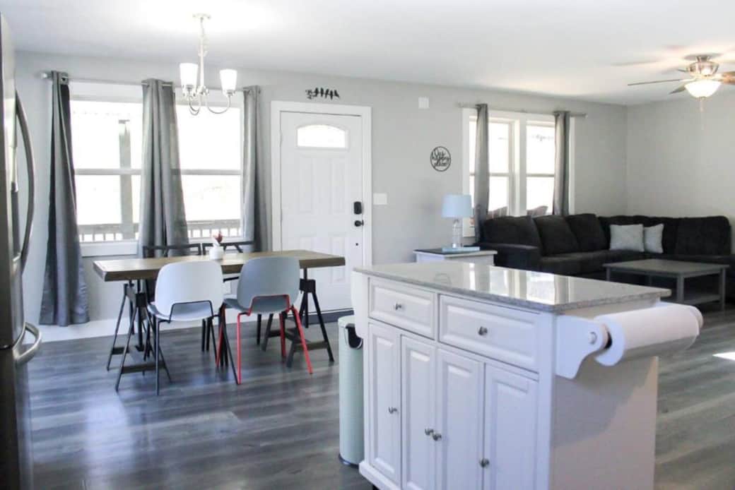 Spacious Kitchen with dining table Spacious Kitchen with dining table
