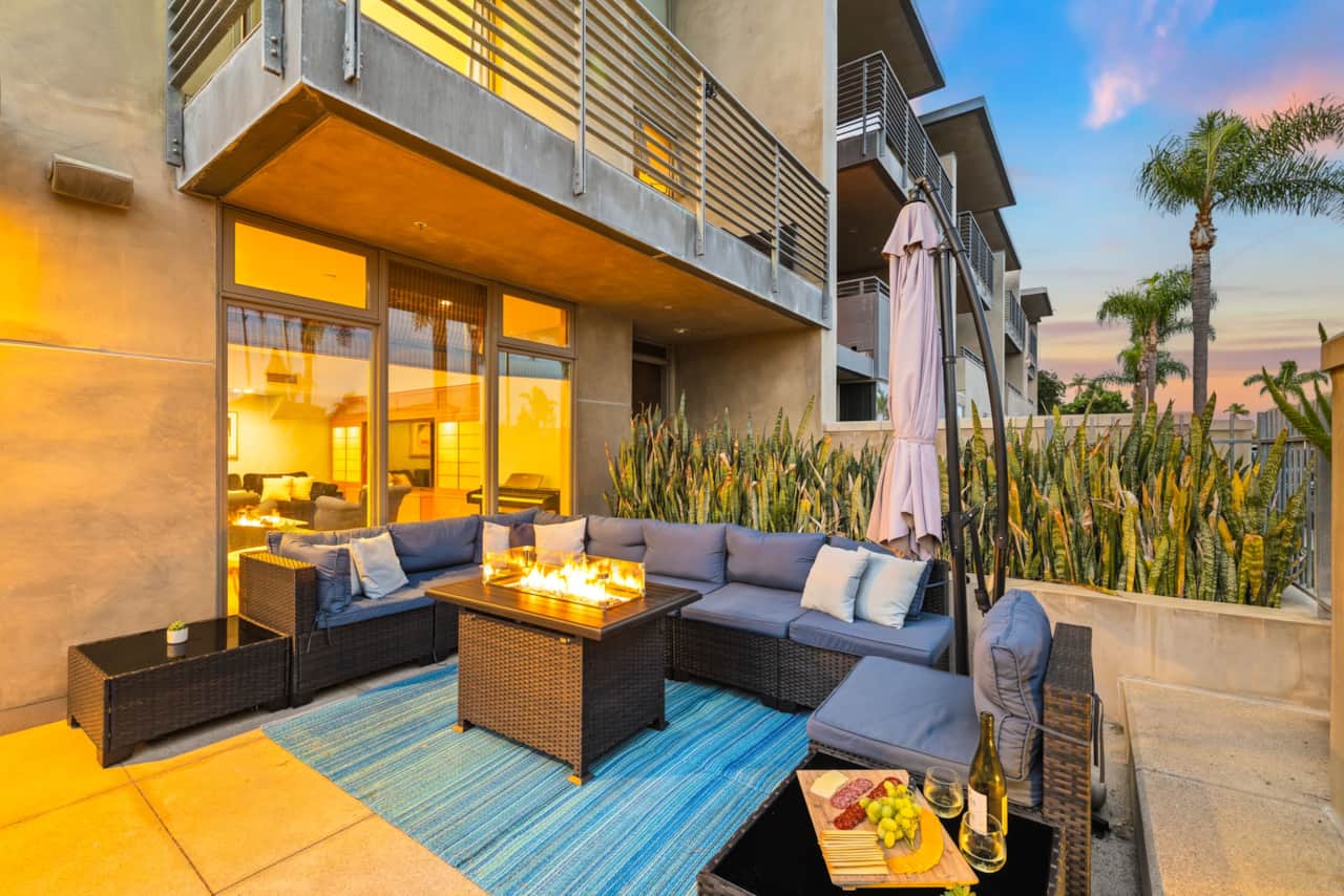 Outside Living Area | Fire Place 