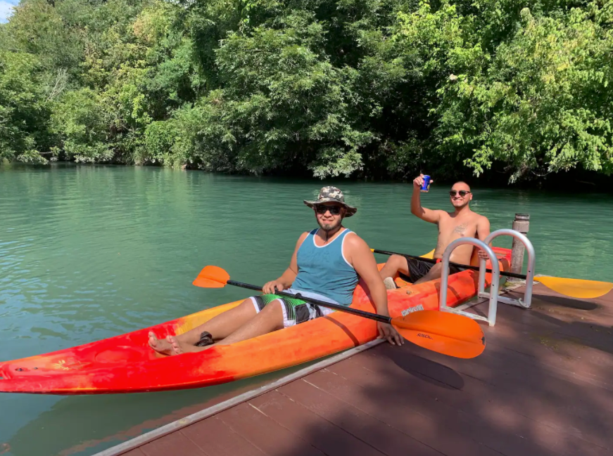 Enjoy kayaking with family or friends! Enjoy kayaking with family or friends!
