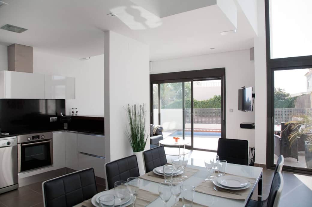 Spiseplads med plads til 8 personer