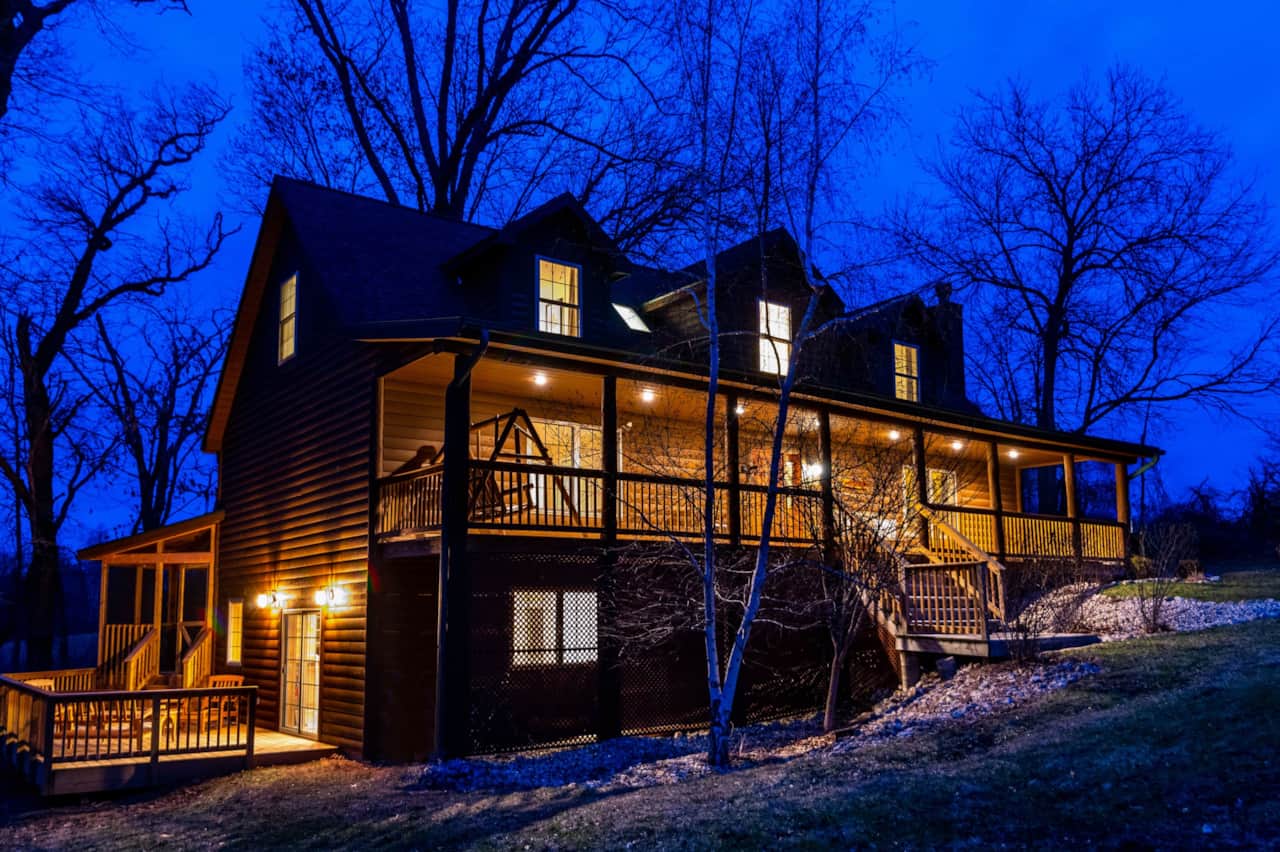 Log Lodge on Laurel