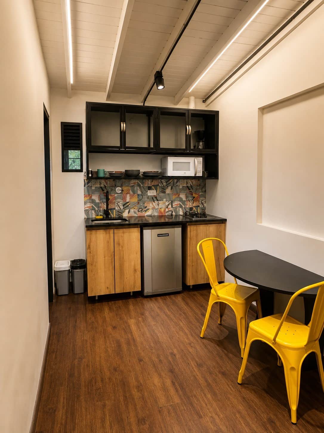 Airbnb de 2 habitaciones y cocina privada FRN102