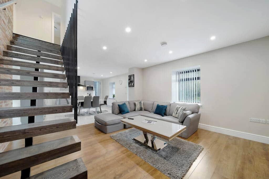 Living room/Stairs 