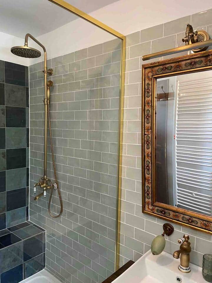 Salle de douche RDC