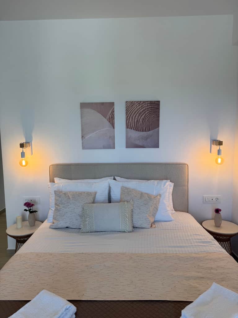 A75B0798 1A34 4D74 8BC1 D3F38814AD69 1 105 c