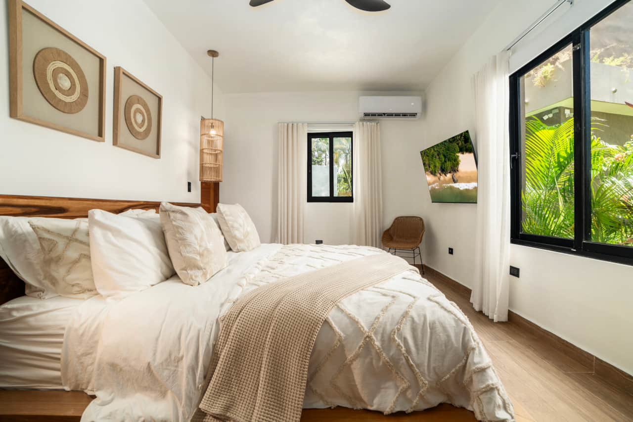 Premium hybrid mattresses with plush foam toppers make for most comfortable sleep