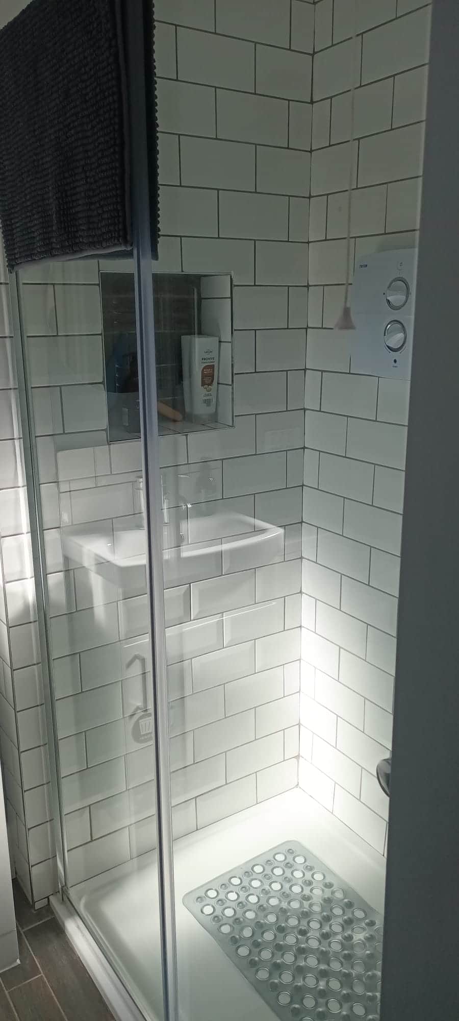 Connemara Lake View Electric Shower