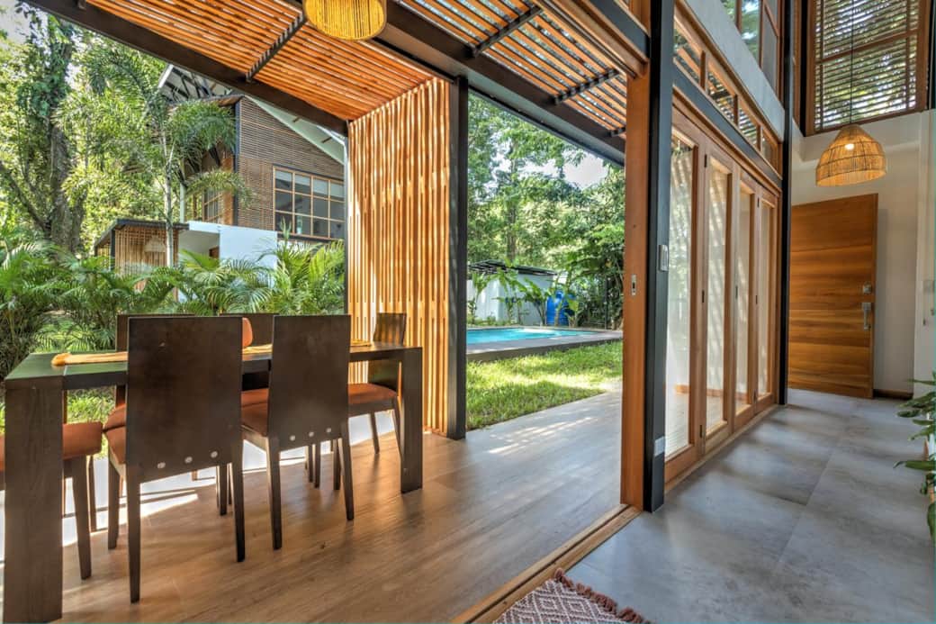 Outdoor dining room
