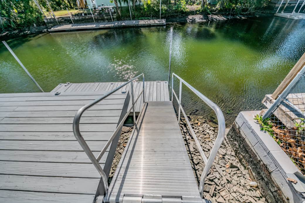 Step out, unwind, repeat — our floating dock is your front-row seat to river views and sunset vibes.