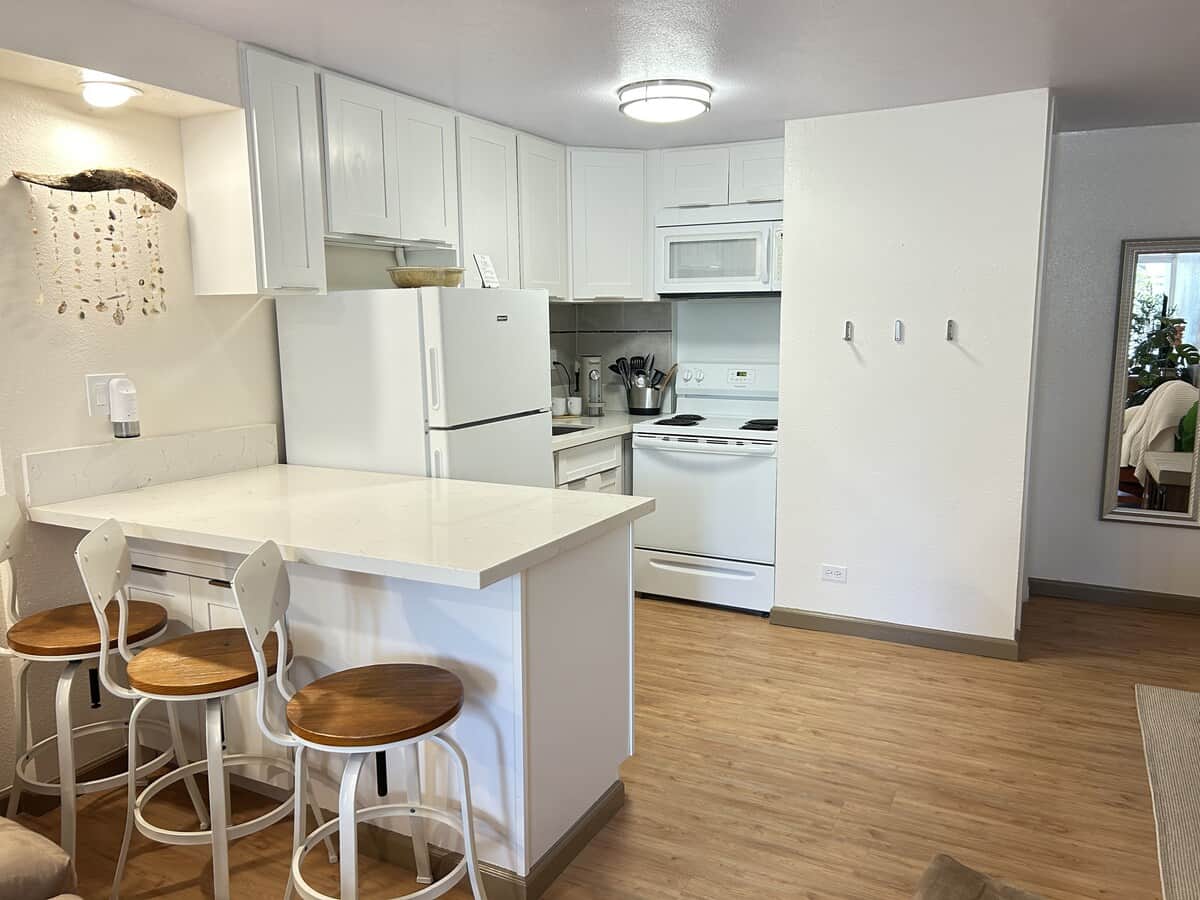Full Kitchen for easy family meals and beach day snacks.