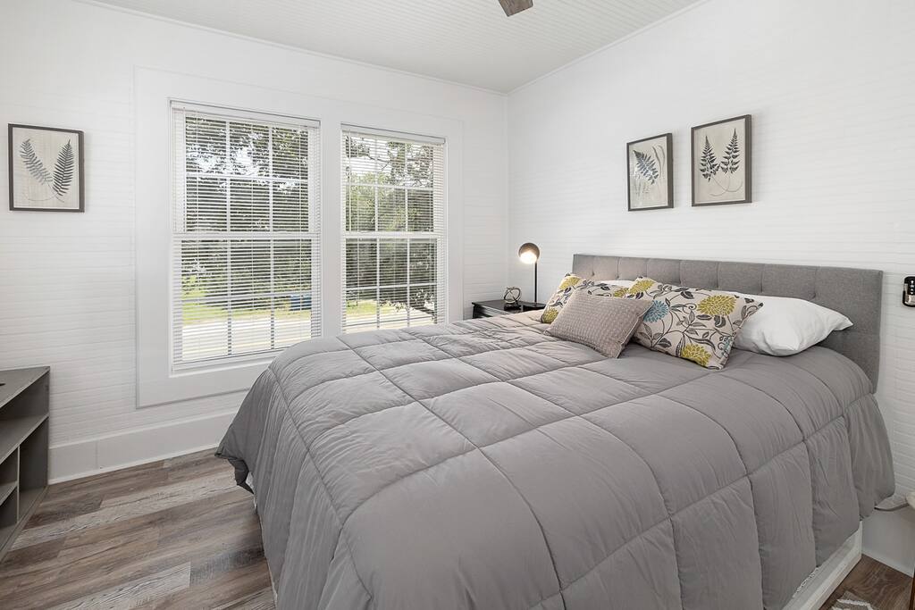Queen Size Bed Front View