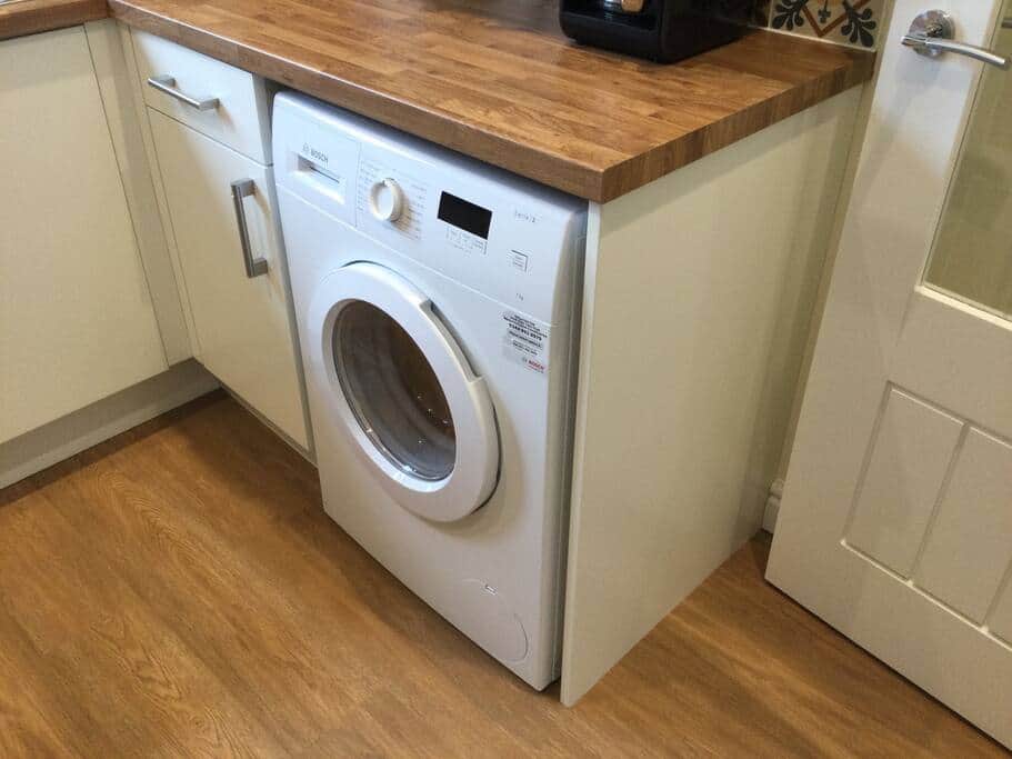 Washing machine for exclusive guest use Washing machine for exclusive guest use