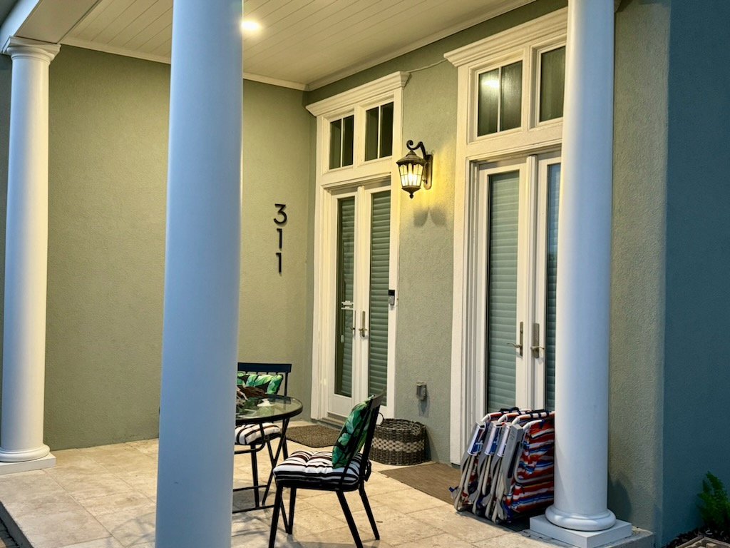Entry patio