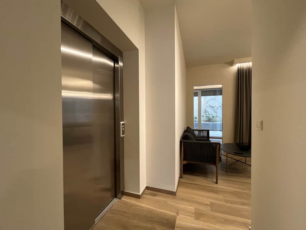 Elevator in the apartment