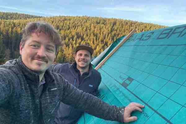 Mit vielen helfenden Händen bald am Ziel.