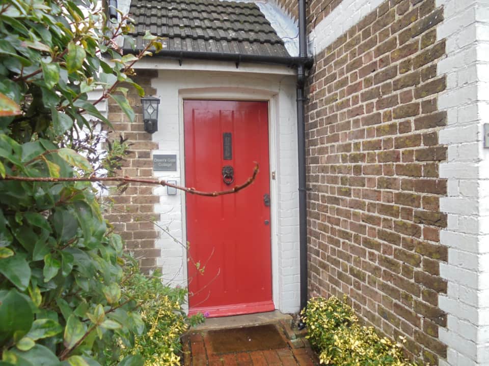 Downs Gate Cottage Holiday House In Eastbourne
