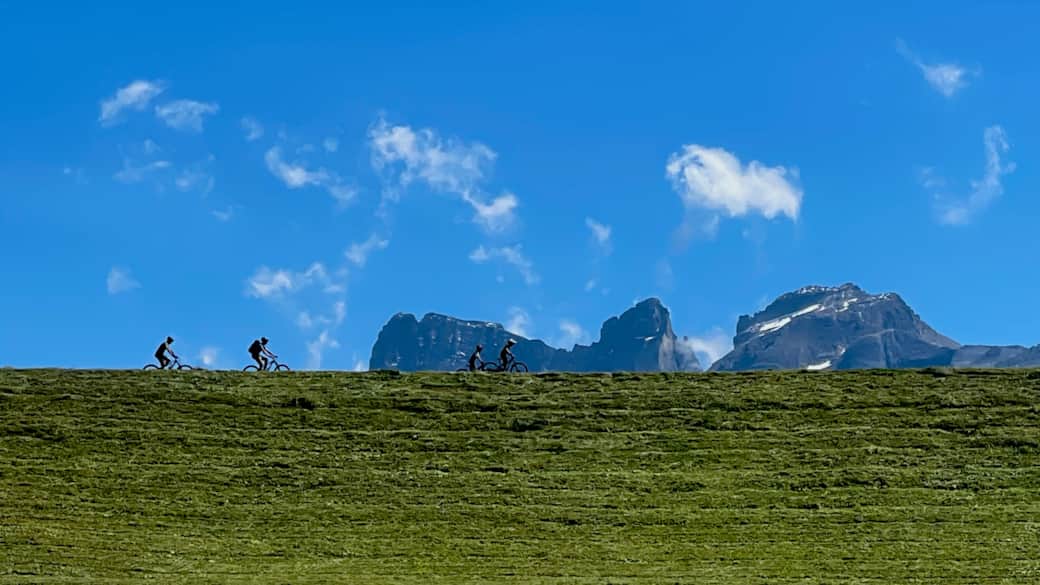 Biken auf dem Tannensee-Damm