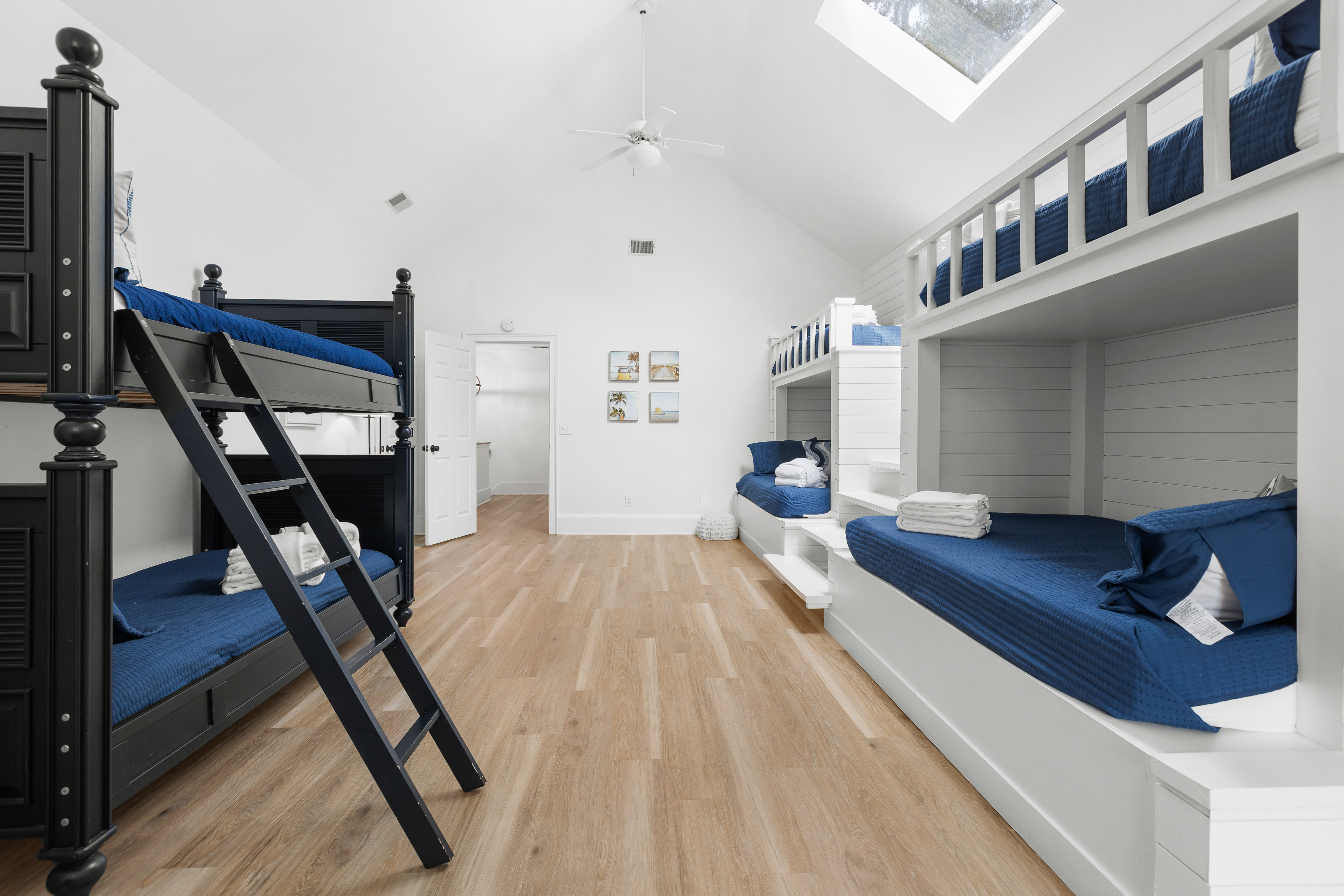 Bunk Room (second floor)