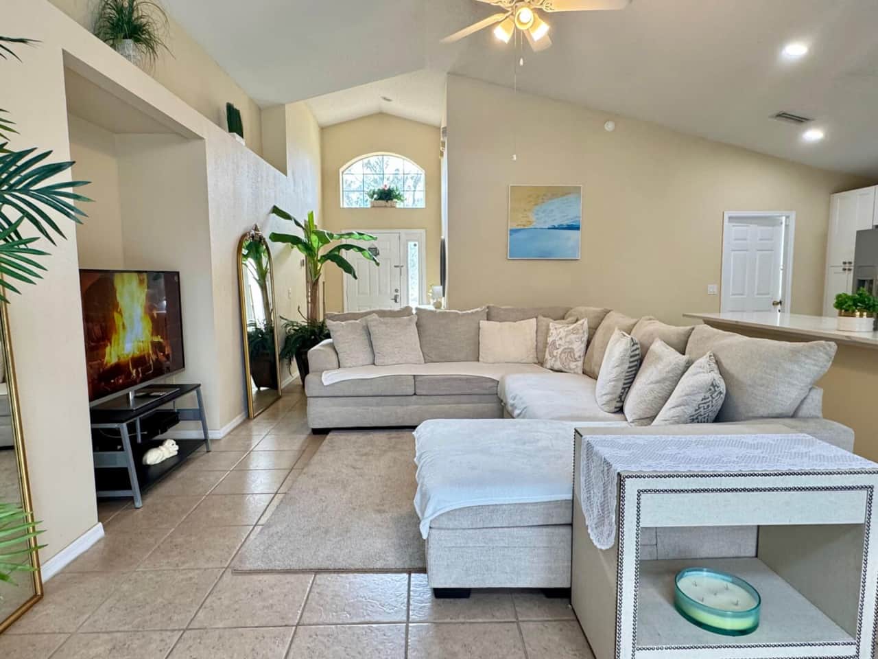 009 Living Bright Open Plan Lounge