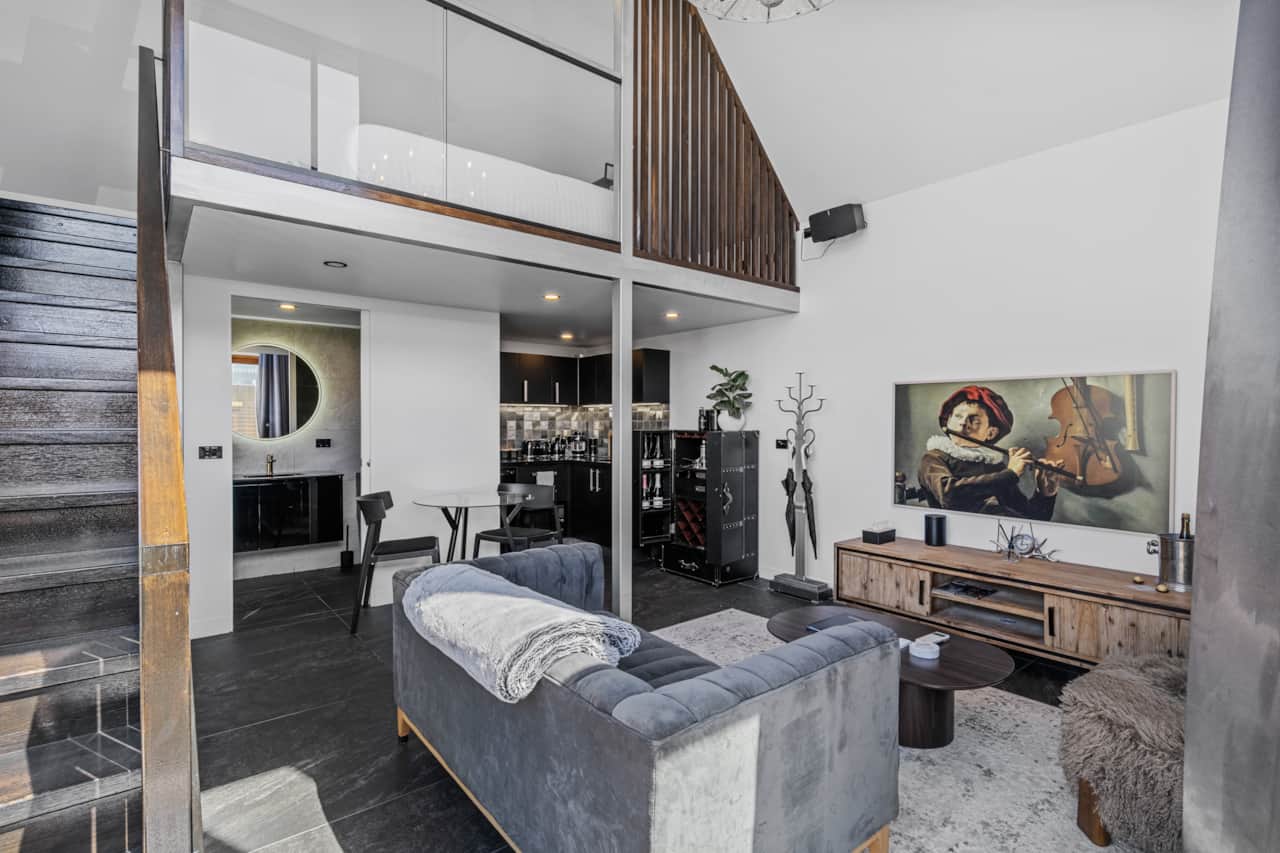 Lounge Living 3