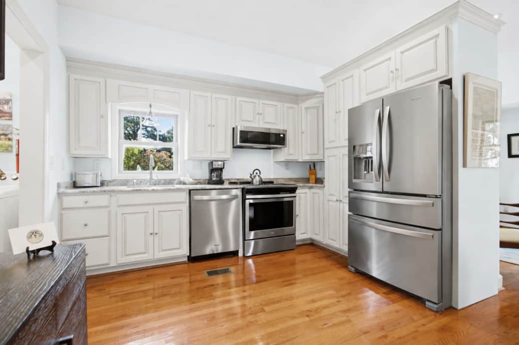 Fully Furnished Kitchen