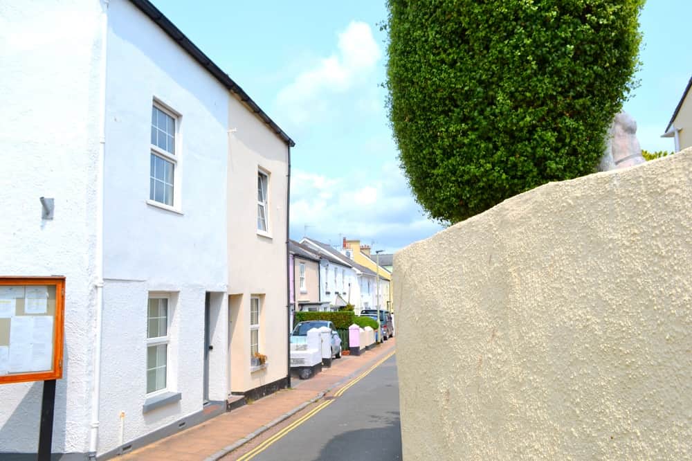 2 Albion Street