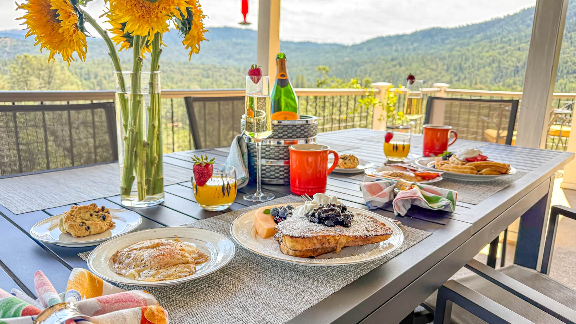 Mountain Daddies Bed and Breakfast in Oakhurst, California
