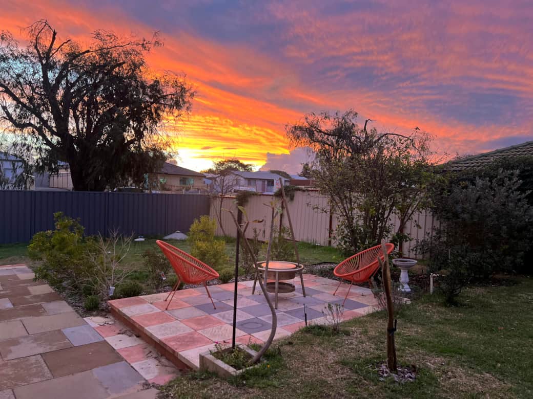 The Ducks Nest Ocean retreat garden view sunset The Ducks Nest Ocean retreat garden view sunset