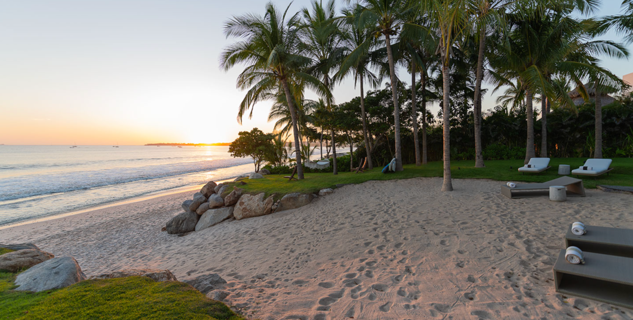 Beachfront Access 