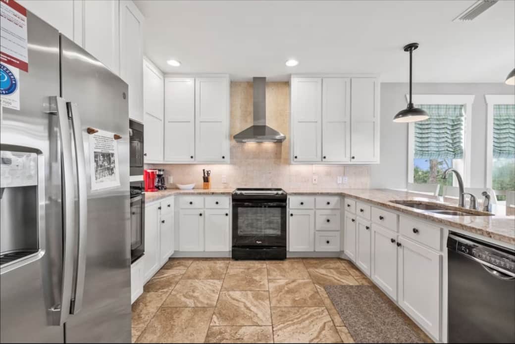 Kitchen with two ovens and FULLY stocked!  Ask about kitchen items, we have a full list w/pics!