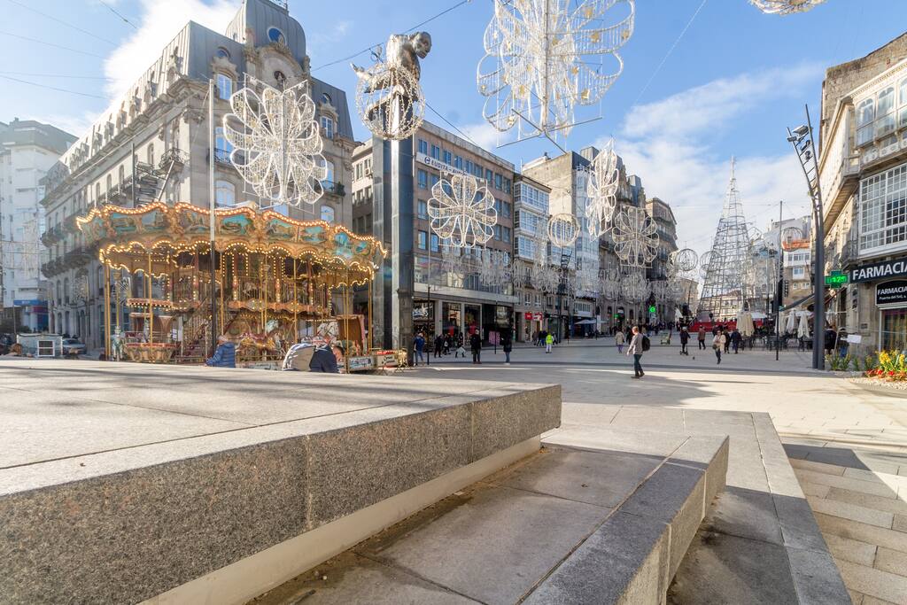 Policarpo Sanz 1, 218 by YBH
