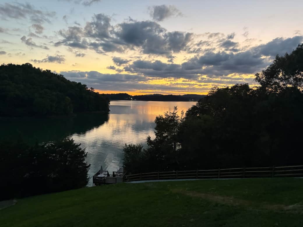 A stunning view after a long day enjoying the lake, the town and Tennessee. A stunning view after a long day enjoying the lake, the town and Tennessee.