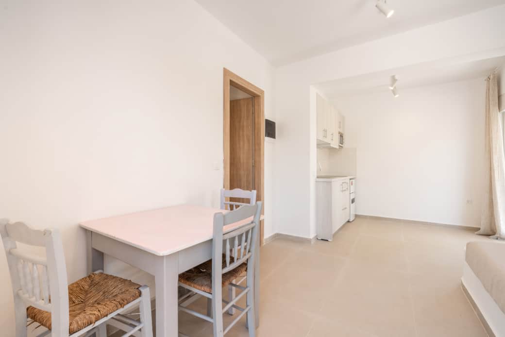O room table