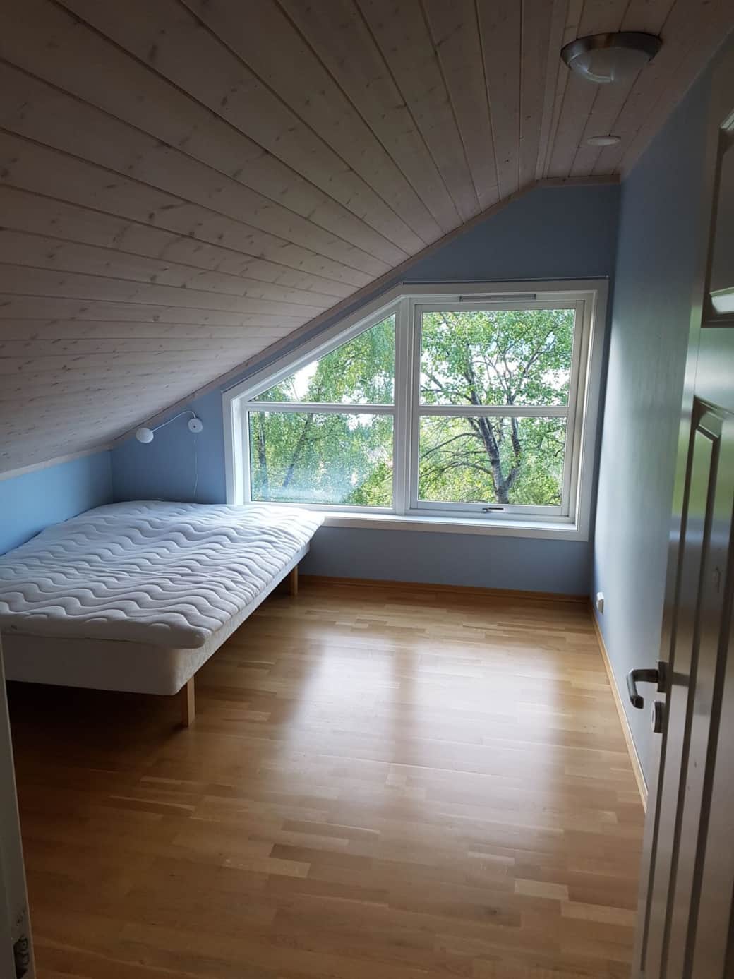 Doublebed upstairs with view