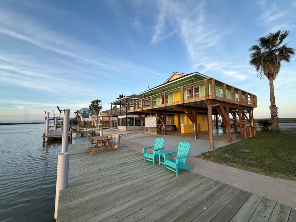 Perfectly situation along the river and close to the beach, Sea Breeze is set up for FUN. Perfectly situation along the river and close to the beach, Sea Breeze is set up for FUN.