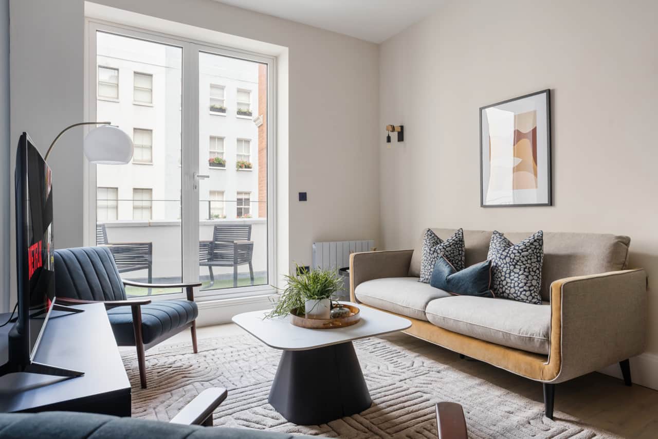 Flat D, 36 Great Russell Street-3