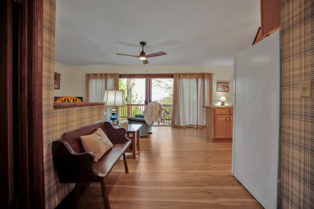 Villa with a View 2 bedroom 1 bathroom, sleeps 4, wifi, AC, dogs allowed!