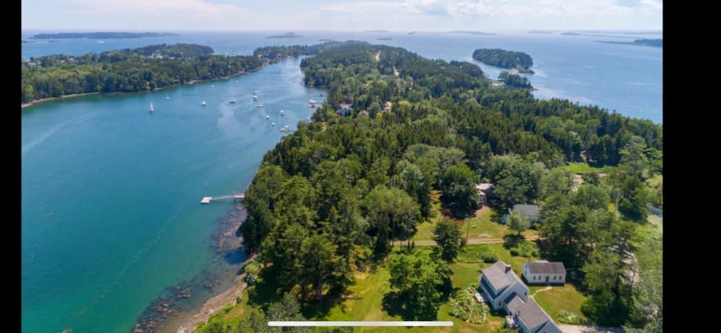 Aerial view (Dock in foreground is Catspaw Cottage dock)