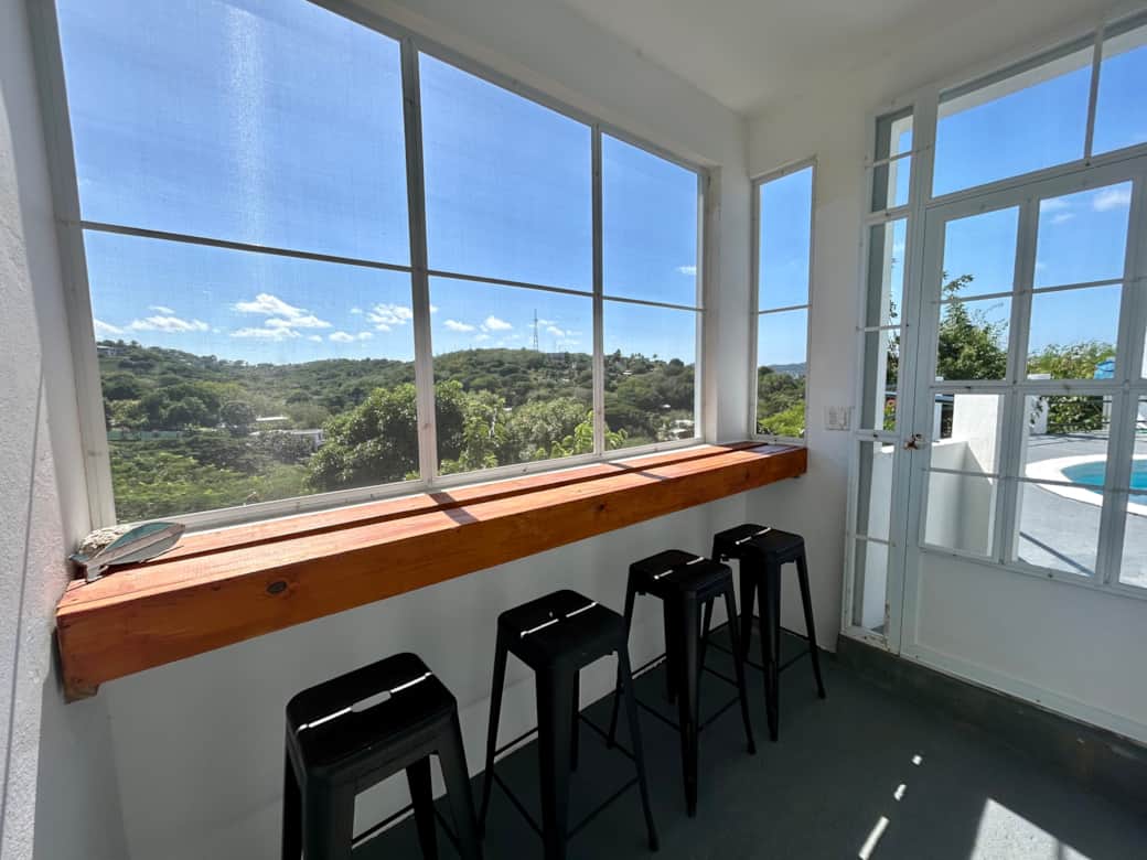 Screened-in porch with breakfast bar