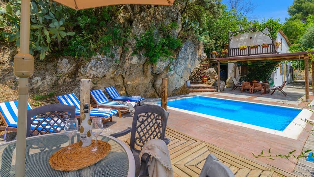 Vista desde el área de la piscina