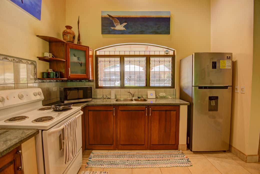 A large and well-equipped modern kitchen