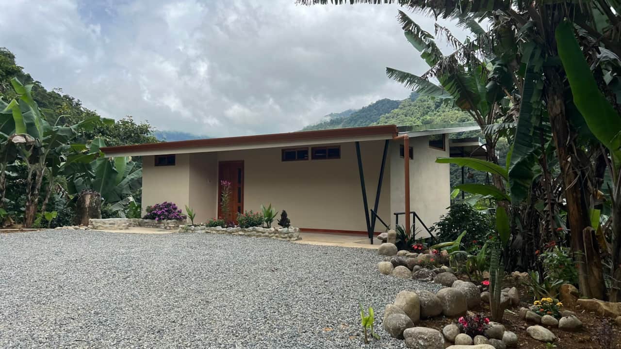 Casita La Tangara Frente #2